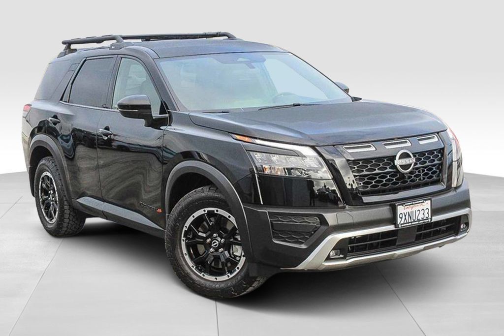 Used 2025 Nissan Pathfinder Rock Creek AWD/4WD image 2