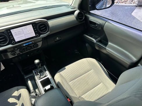 Used 2021 Toyota Tacoma SR5 AWD/4WD image 28