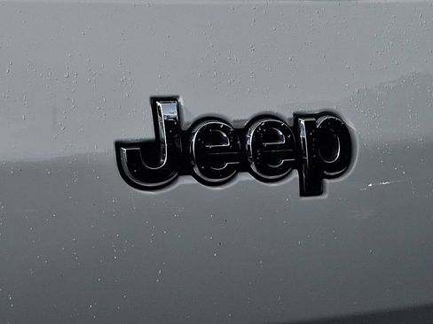Used 2022 Jeep Grand Cherokee L Limited w/ MOPAR Finishing Package AWD/4WD image 30