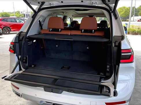 New 2027 BMW X7 xDrive40i w/ Executive Package AWD/4WD image 18
