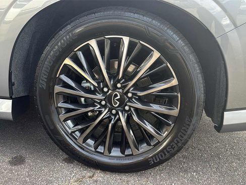 Certified 2025 INFINITI QX80 Autograph image 32