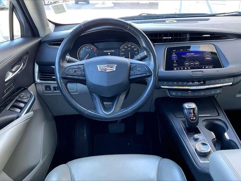 Used 2019 Cadillac XT4 Premium Luxury image 6