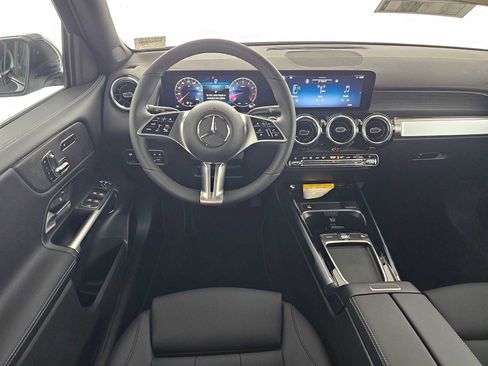 New 2026 Mercedes-Benz GLB 250 image 18