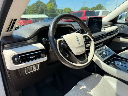 Used 2022 Lincoln Aviator Black Label w/ Dynamic Handling Package AWD/4WD image 11