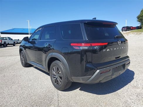 Used 2023 Nissan Pathfinder S w/ Cargo Package image 6