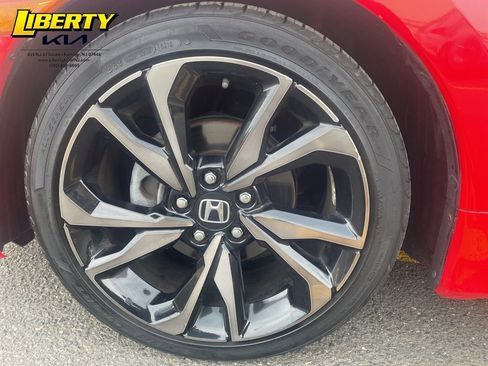 Used 2019 Honda Civic Sport image 14