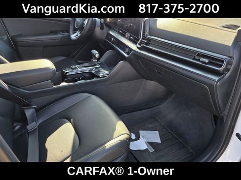 Certified 2024 Kia Sportage EX image 28