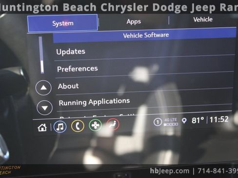 Used 2023 Chevrolet Corvette Stingray Convertible w/ Z51 Performance Package image 27