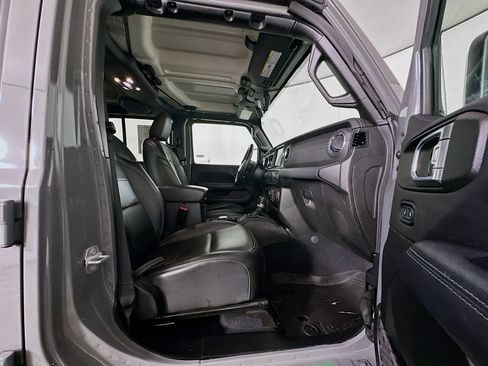 Used 2022 Jeep Wrangler Sahara w/ Cold Weather Group image 30