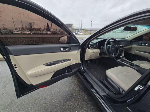 Used 2018 Kia Optima LX w/ 17" Alloy Wheels Package image 16