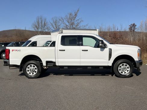 Used 2023 Ford F250 XLT w/ FX4 Off-Road Package image 29