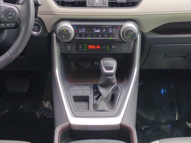 Used 2019 Toyota RAV4 Limited w/ Cold Weather Package FWD image 18