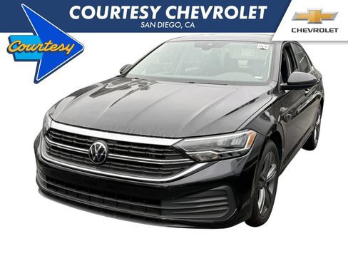 Used 2024 Volkswagen Jetta SE FWD image 1