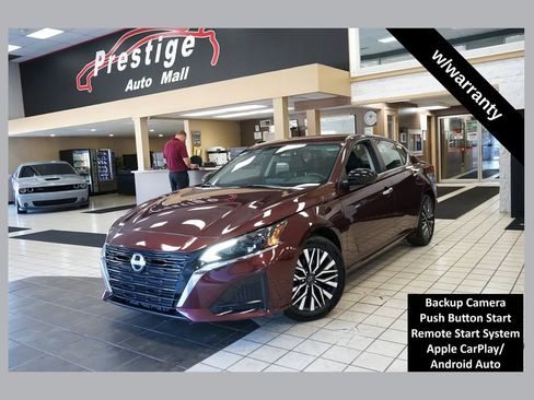 Used 2024 Nissan Altima 2.5 SV FWD image 1