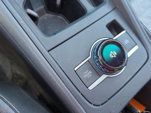 Used 2025 Volkswagen Tiguan S image 28