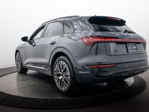 Used 2024 Audi Q8 e-tron Prestige w/ Prestige Package AWD/4WD image 5