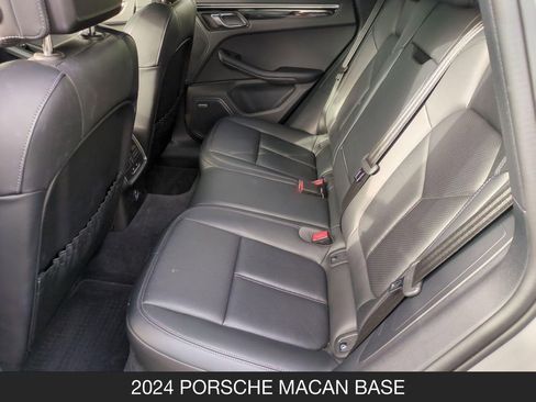 Used 2024 Porsche Macan AWD/4WD image 17