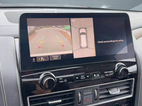 Used 2024 INFINITI QX80 Premium Select w/ All-Season Package image 23