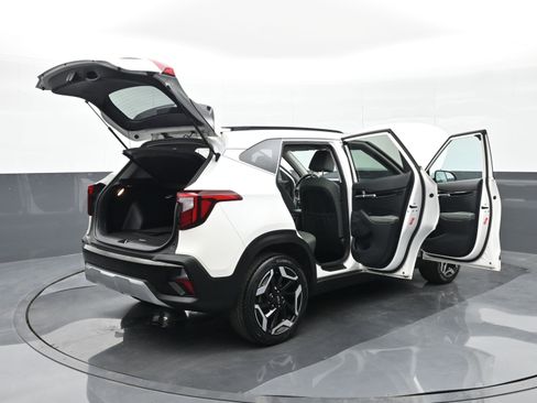 Used 2024 Kia Seltos SX image 36