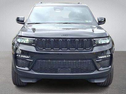 New 2025 Jeep Grand Cherokee Limited w/ Black Appearance Package
