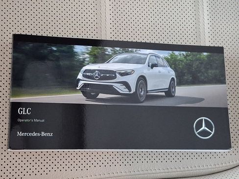 Used 2026 Mercedes-Benz GLC 300 4MATIC image 28