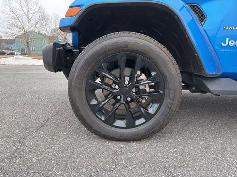 Used 2023 Jeep Wrangler Sahara w/ Cold Weather Group image 24