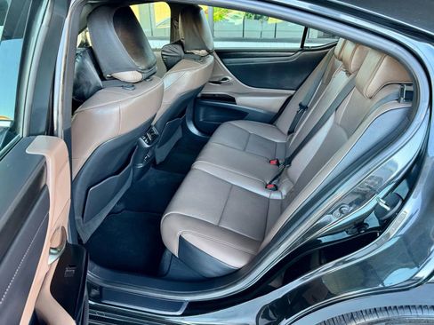 Used 2022 Lexus ES 350 w/ Premium Package image 18