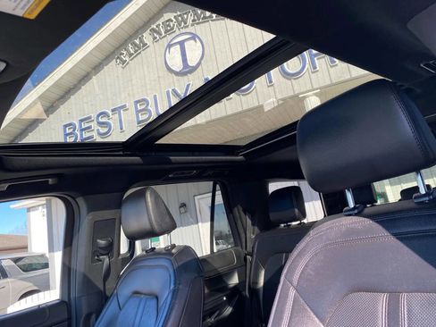 Used 2021 Ford Expedition Limited image 21