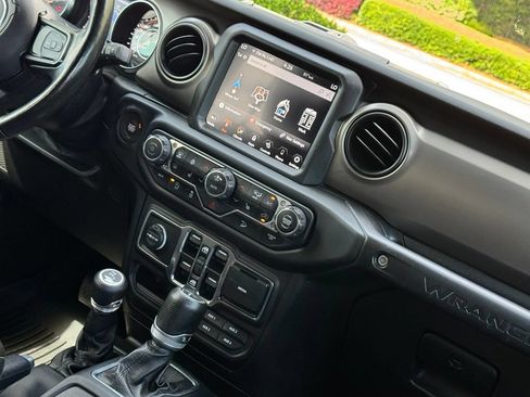 Used 2020 Jeep Wrangler Unlimited Sport S w/ Sun And Sound Package AWD/4WD image 26