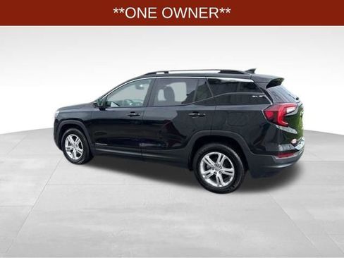 Used 2024 GMC Terrain SLE w/ Driver Convenience Package image 4