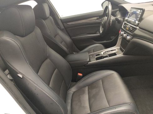 Used 2018 Honda Accord Sport image 21