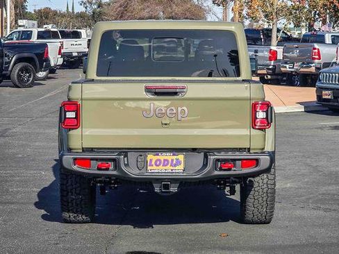 New 2026 Jeep Gladiator Rubicon image 3