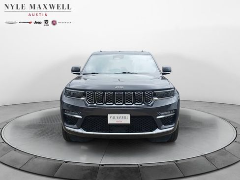 Used 2022 Jeep Grand Cherokee Summit w/ Luxury Tech Group V AWD/4WD image 18