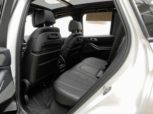 Used 2019 BMW X5 xDrive40i w/ M Sport Package image 36