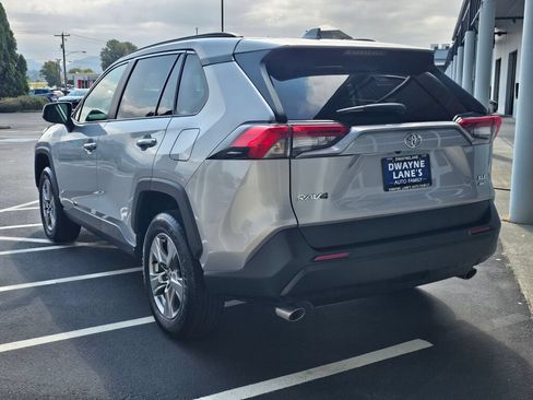Used 2025 Toyota RAV4 XLE w/ Convenience Package AWD/4WD image 3