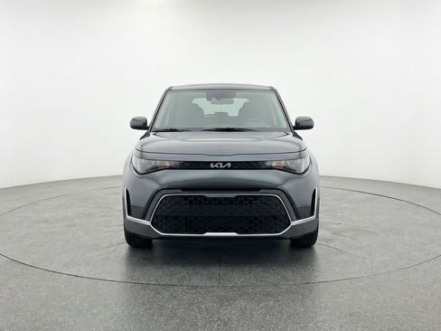 Used 2025 Kia Soul LX w/ LX Technology Package image 2