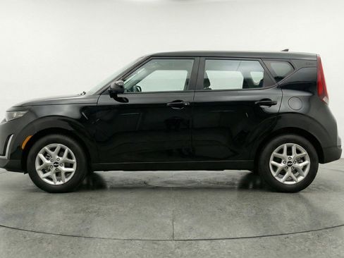 Used 2025 Kia Soul LX w/ LX Technology Package FWD image 5