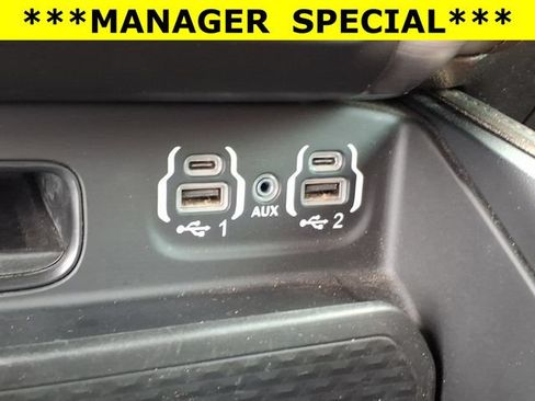 Used 2022 RAM 1500 Limited w/ Body Color Bumper Group AWD/4WD image 9