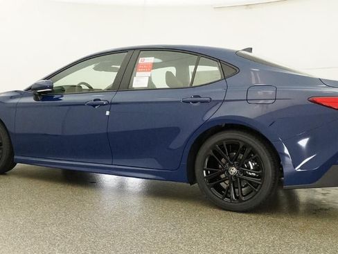 New 2026 Toyota Camry SE FWD image 20