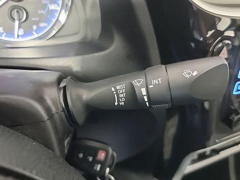 Used 2019 Toyota Corolla LE FWD image 25