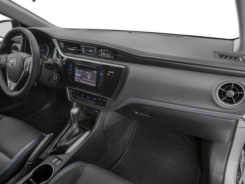 Used 2018 Toyota Corolla SE FWD image 16
