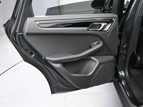 New 2026 Porsche Macan S image 23