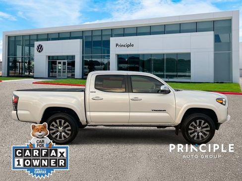 Used 2022 Toyota Tacoma Limited AWD/4WD image 5