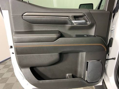 Used 2024 GMC Sierra 1500 AT4 w/ Technology Package image 19