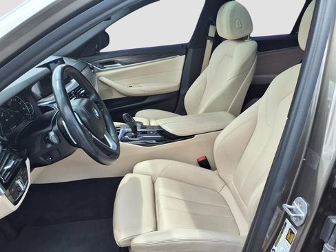 Used 2018 BMW 530i RWD image 22