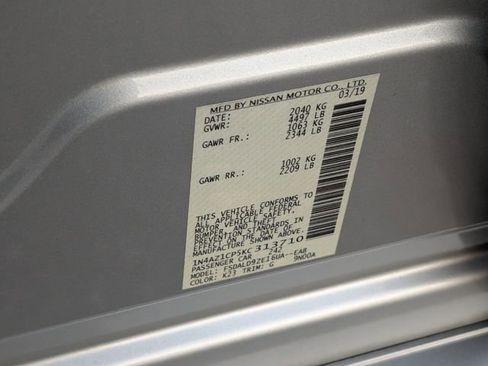 Used 2019 Nissan Leaf SV w/ SV Technology Package image 18