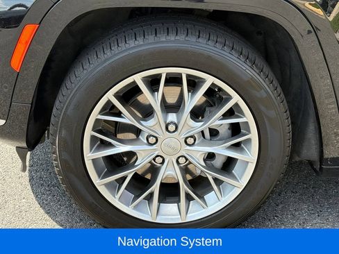 Certified 2025 Jeep Grand Cherokee L Summit AWD/4WD image 14