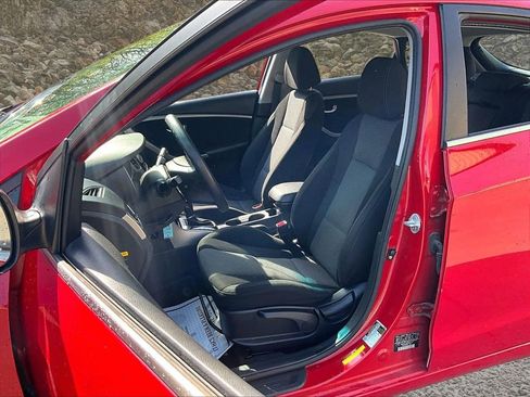 Used 2013 Hyundai Elantra GT FWD image 21