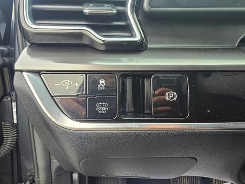 Used 2024 Kia Sportage EX AWD/4WD image 17