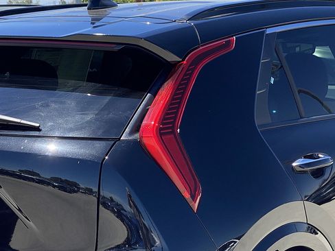 New 2026 Kia Niro Wave FWD image 4